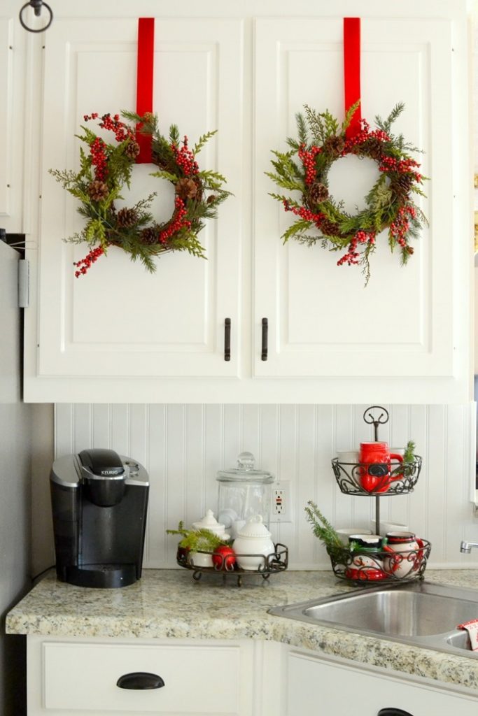 DIY Christmas Decor For the Kitchen