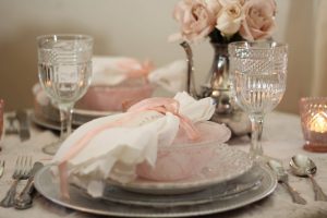 Valentine's Day | Valentine's Day Decorations | Valentine's Day Dollar Store Decorations | Valentine's Day Decorations from the Dollar Store