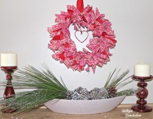 Valentine's Day | Valentine's Day Decorations | Valentine's Day Dollar Store Decorations | Valentine's Day Decorations from the Dollar Store