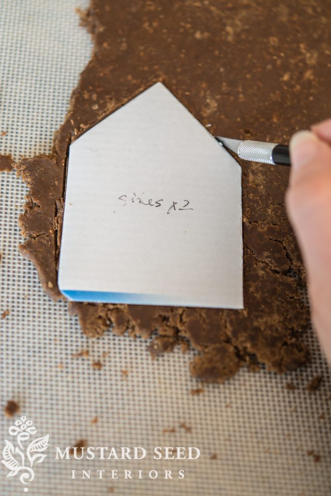 Gingerbread House | DIY Gingerbread House | Christmas | Christmas Crafts | Gingerbread House Ideas | Gingerbread