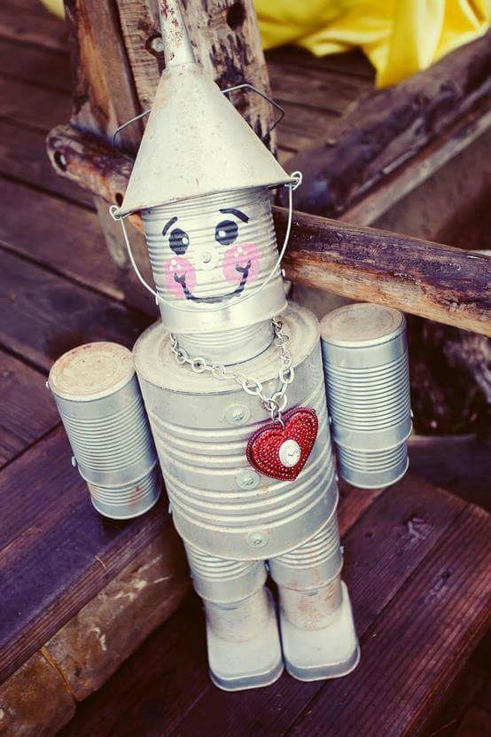 14 Charming Ways to Decorate Your Porch for Valentine’s Day| Valentines Day, Valentines Day Porch Decor, Holiday Porch Decor, DIY Holiday Porch Decor, Porch, Porch Stuff