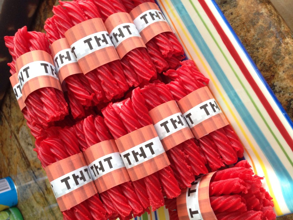 10 Minecraft Themed Birthday Party Ideas - Minecraft, Minecraft Party Ideas, Birthday Party, Birthday Party Ideas, Minecraft Birthday Party, Birthday Parties for Kids, Kids Birthday 