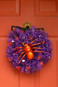 Halloween Holiday Wreaths | Halloween Wreaths | Holiday Wreaths | Halloween Front Porch Decor | Halloween Decorations | Fall Decorations | Halloween Wreath Ideas | DIY Halloween Wreaths | DIY Holiday Wreaths