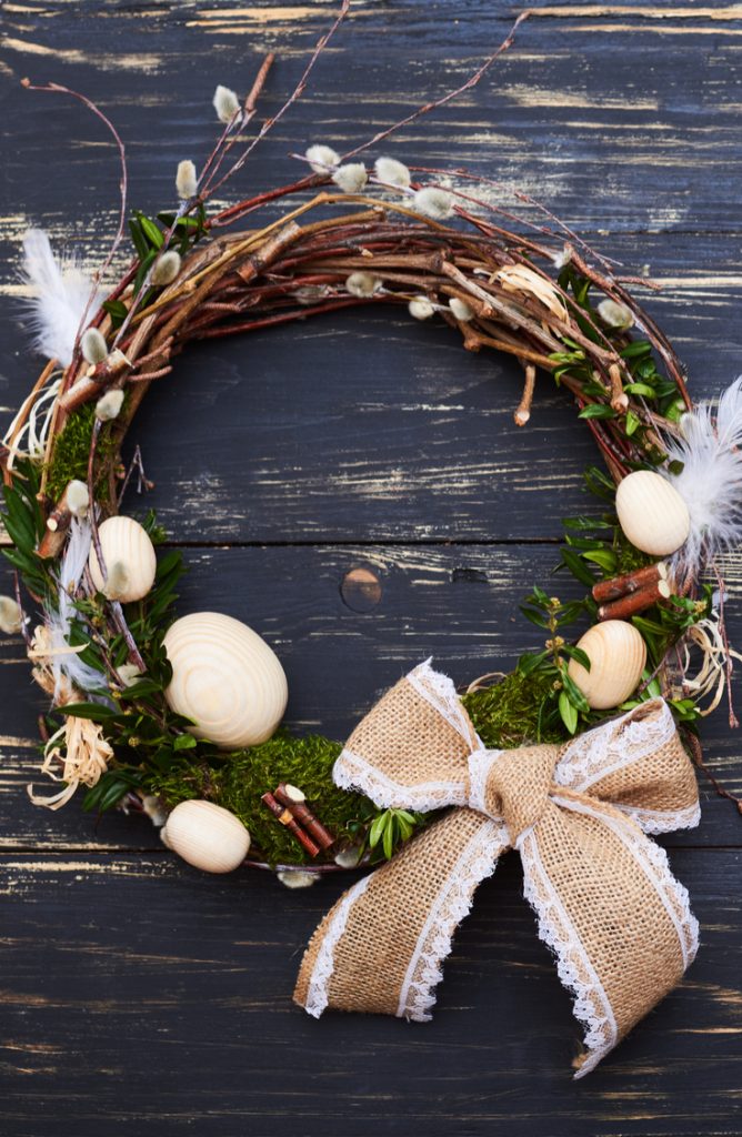 Easter porch | Easter porch decor | Easter porch decorations | Easter porch decoration ideas | Easter | Easter decor | porch | porch decor | porch decorations