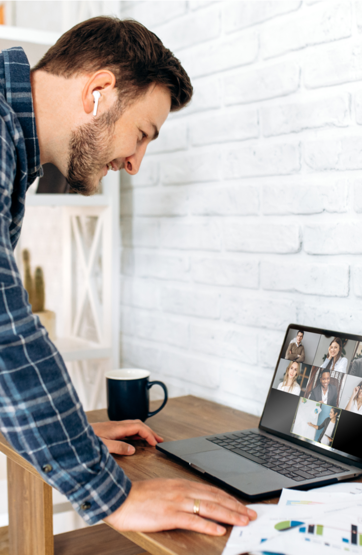 With social distancing, families are in need of ways to connect. These virtual scavenger hunt ideas are great for kids, teens, whole families, and even coworkers. Take a look!